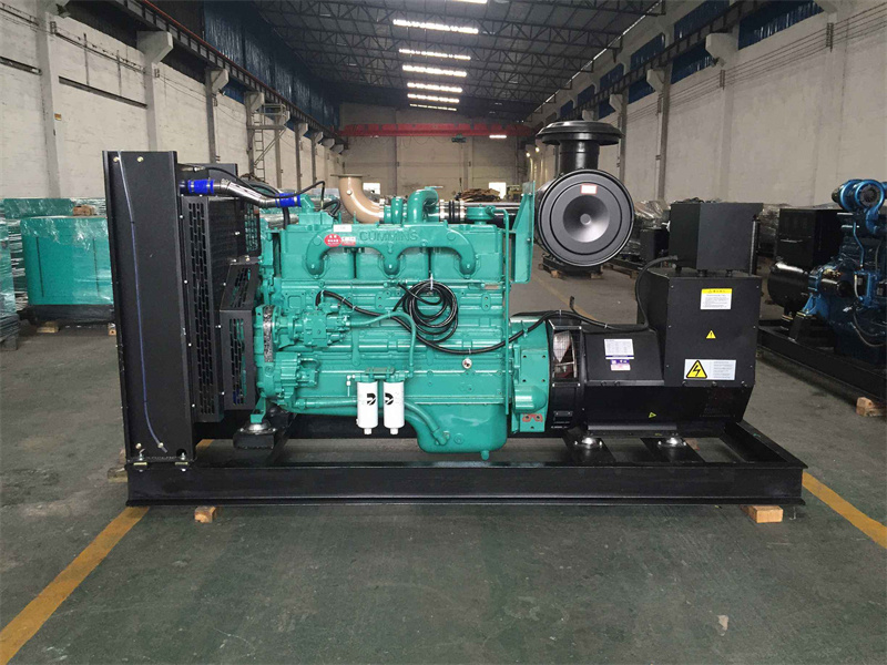 阿克塞柴油发电机组过载运行时降低转速有哪些注意事项？